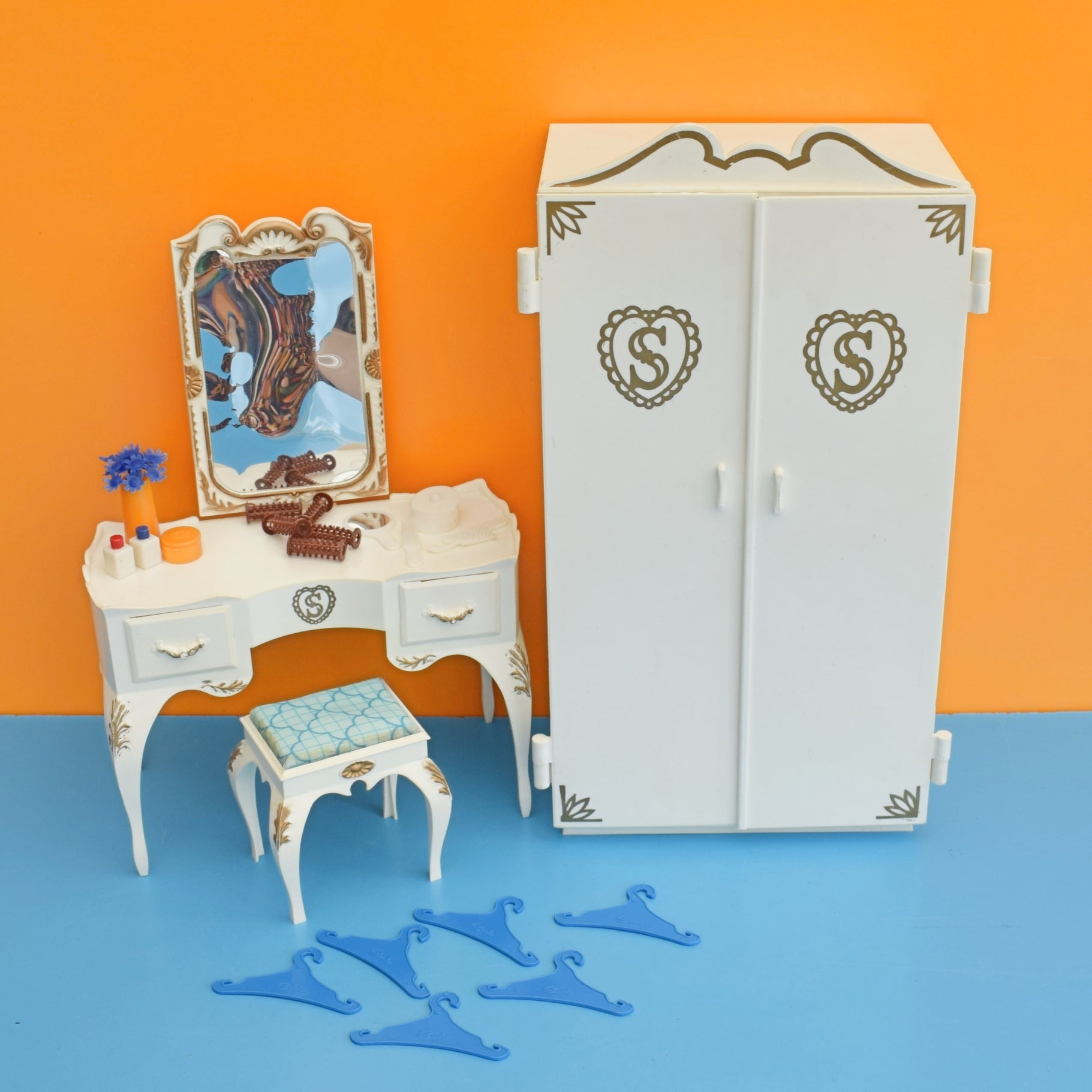 Sindy doll deals furniture