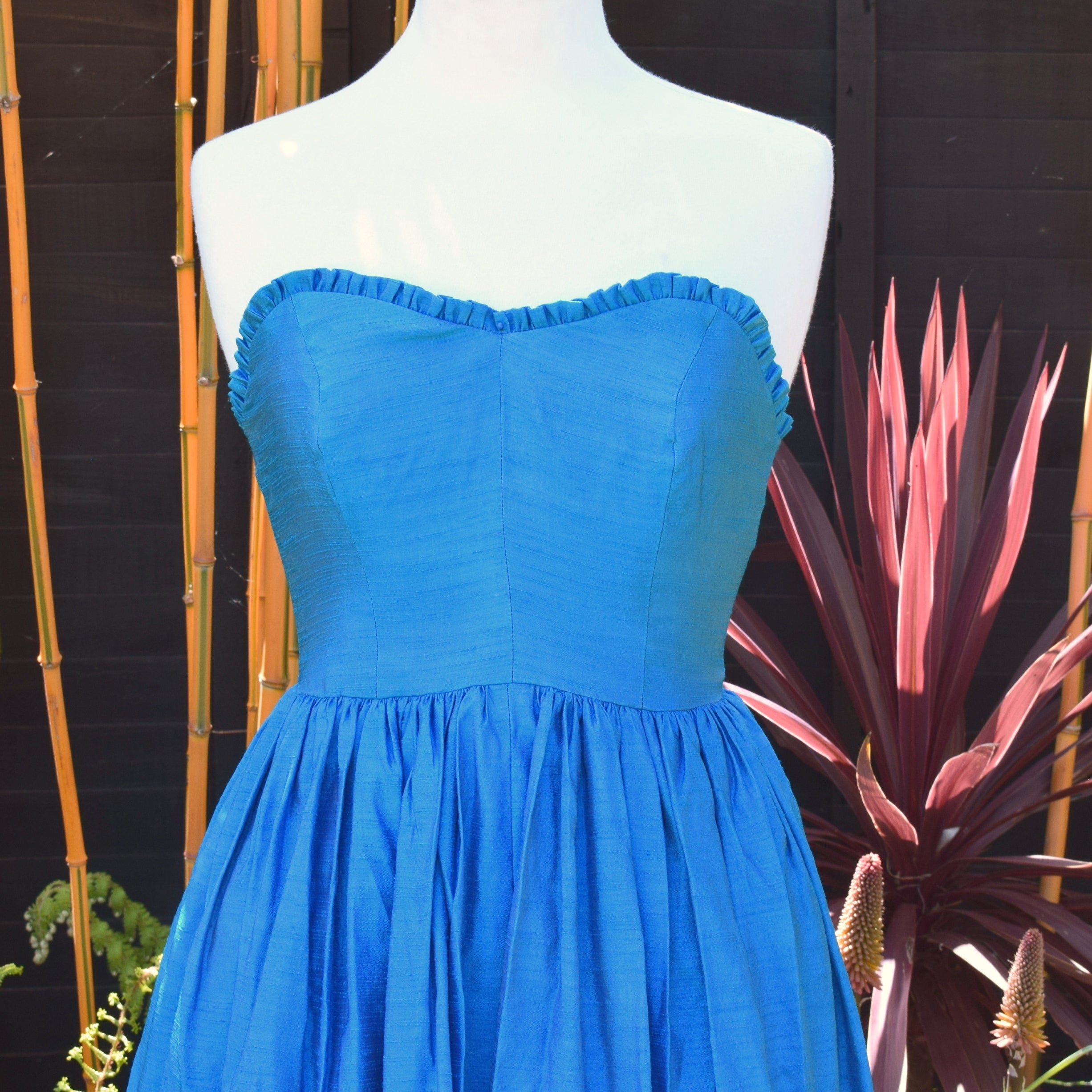 Vintage 1950s Shot Silk Dress Turquoise Size 10 Pineapple Retro