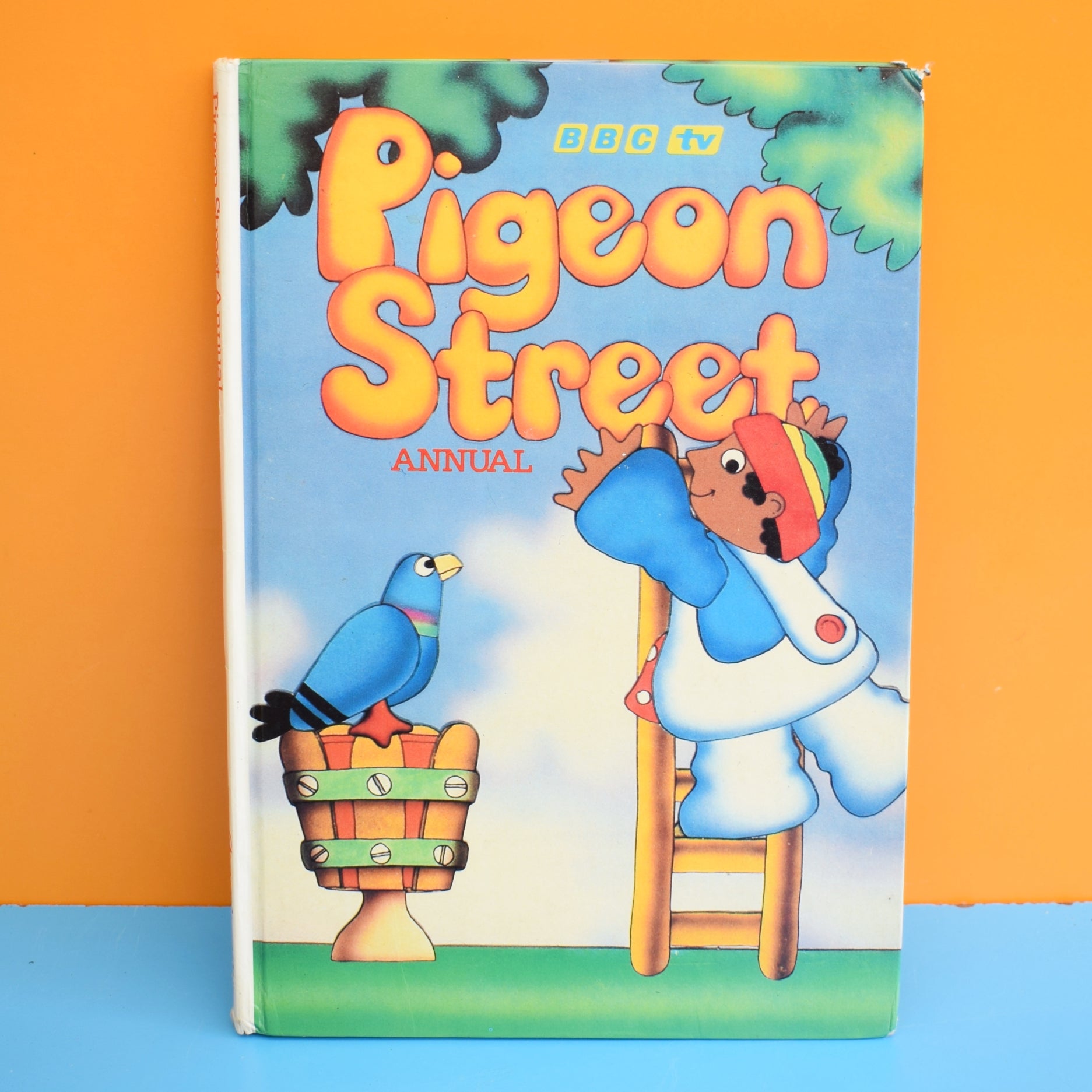 Vintage 1980s Annual- Pigeon Street – Pineapple Retro