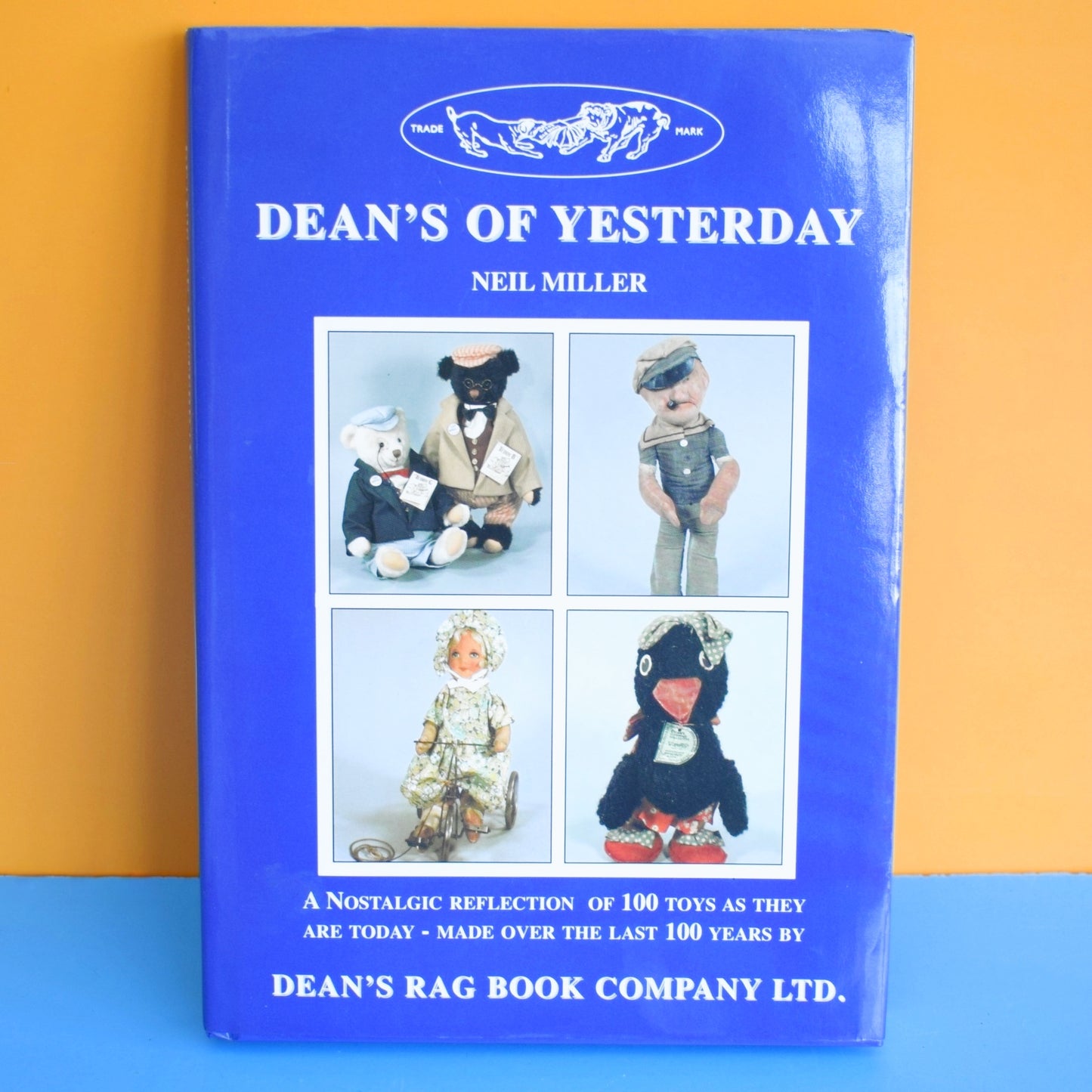 Vintage 2000s Toy Collectors Book - Dean's Of Yesterday