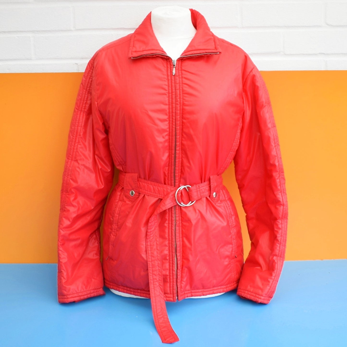 Vintage 1970s Fantastic Red Puffer Jacket - Size 12-14