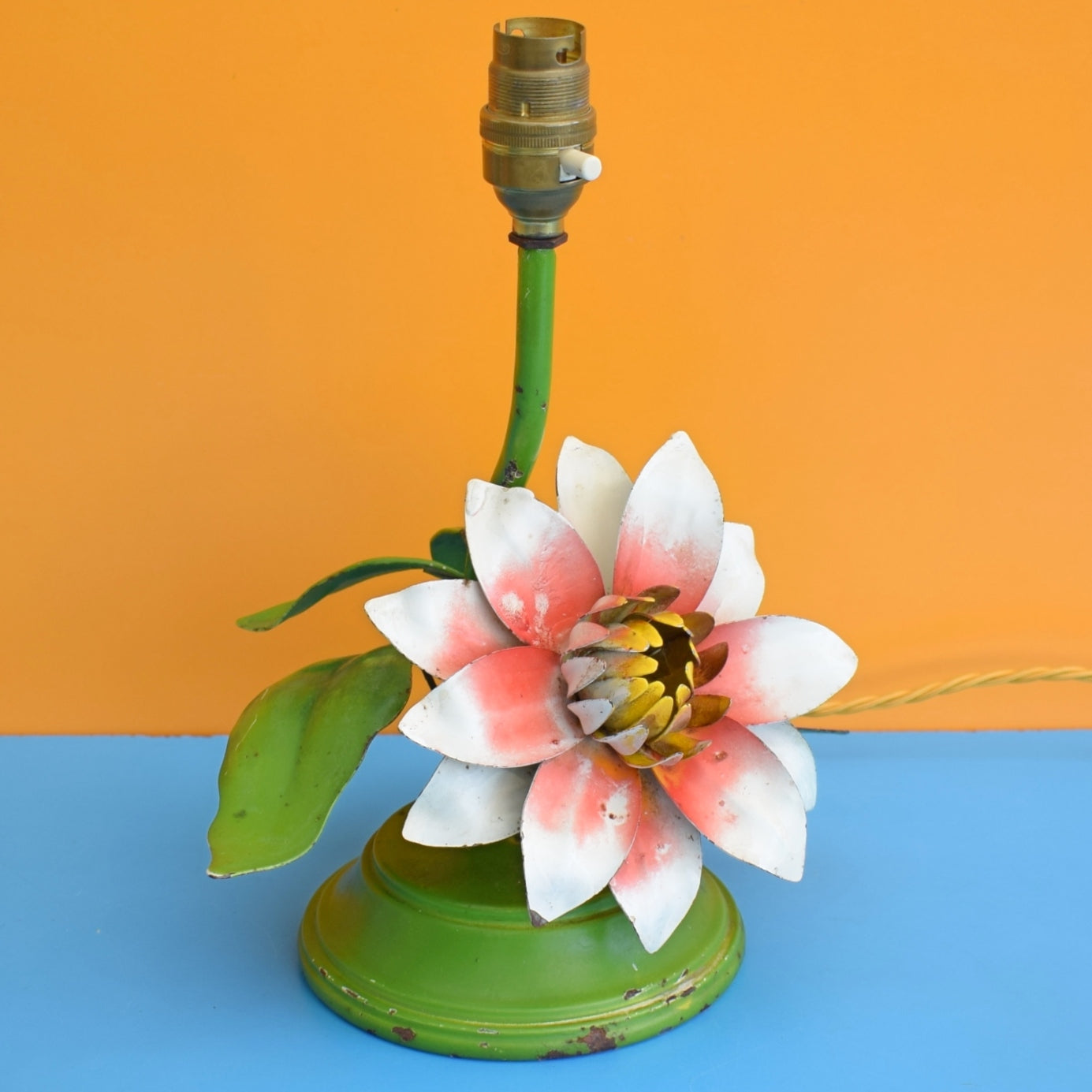 Vintage 1950s French Metal Flower Table Lamp - Pink