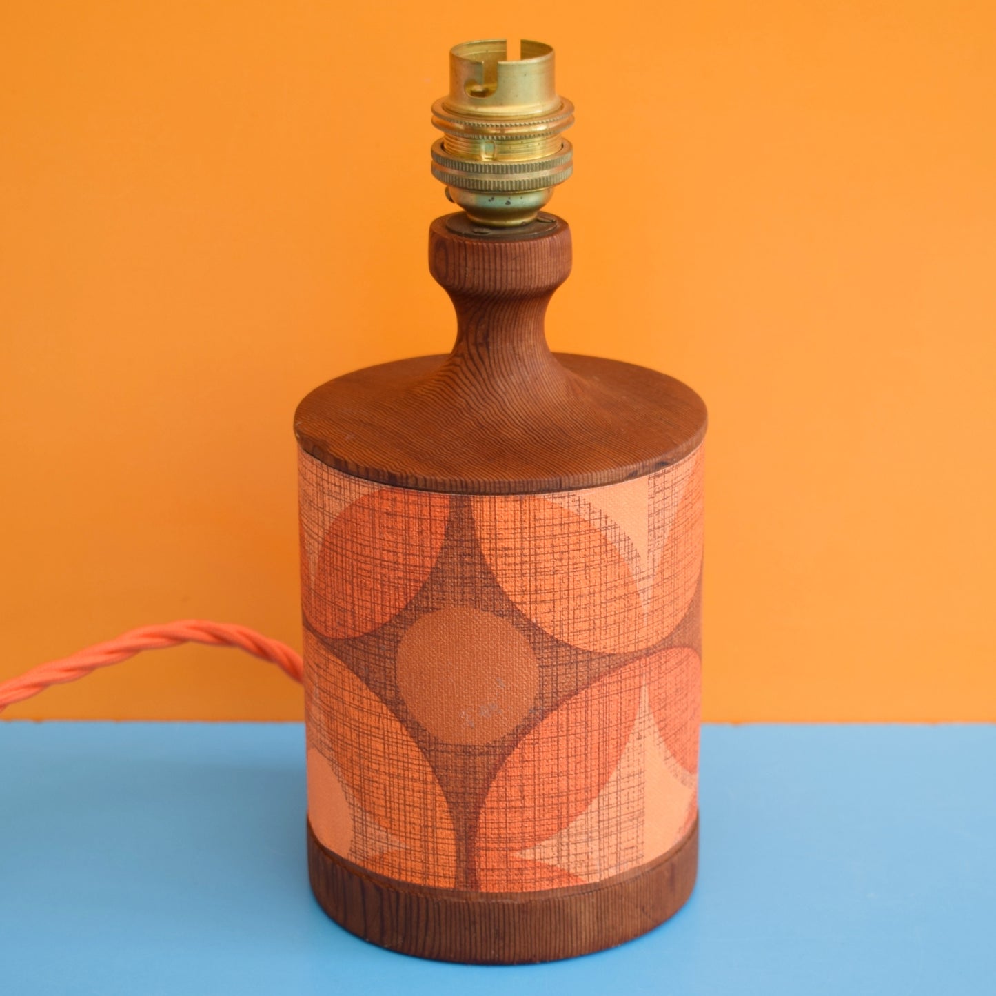 Vintage 1960s Wooden Wood / Orange Patterned Table Lamp