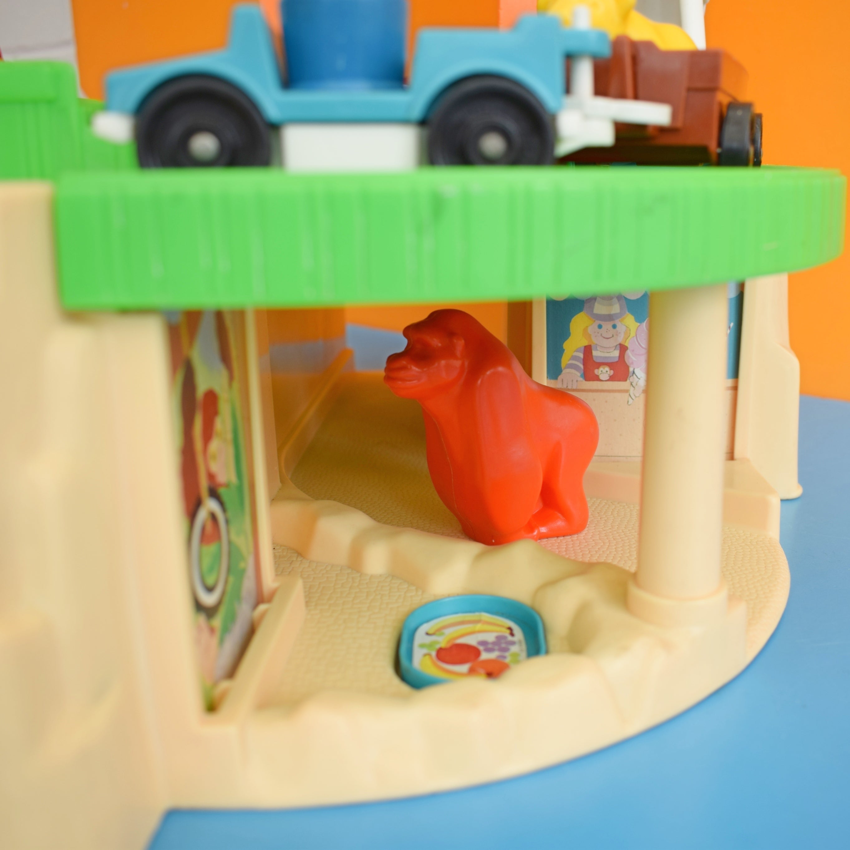 Vintage 1980s Fisher Price Rare Zoo Pineapple Retro