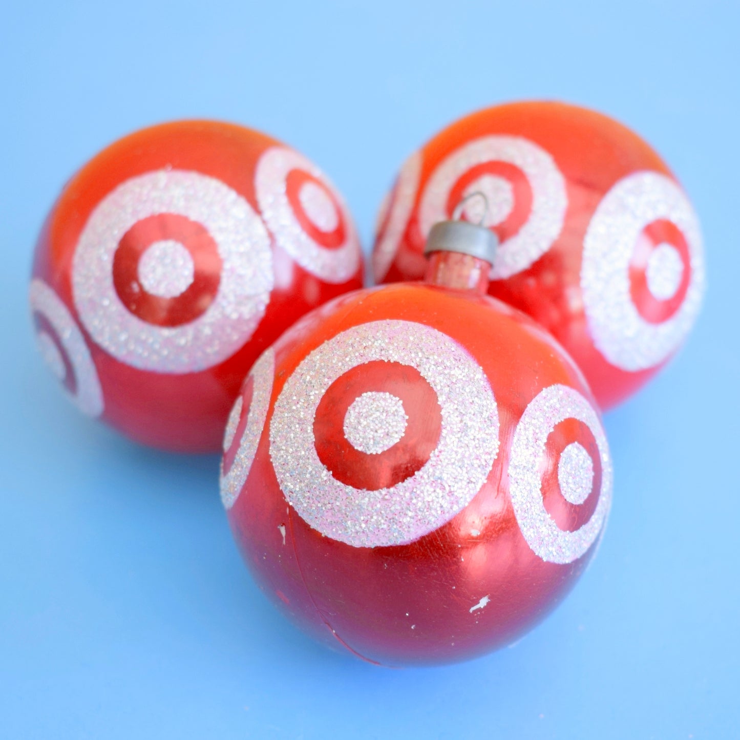 Vintage 1970s Shatterproof Bullseye Baubles x3 - Red