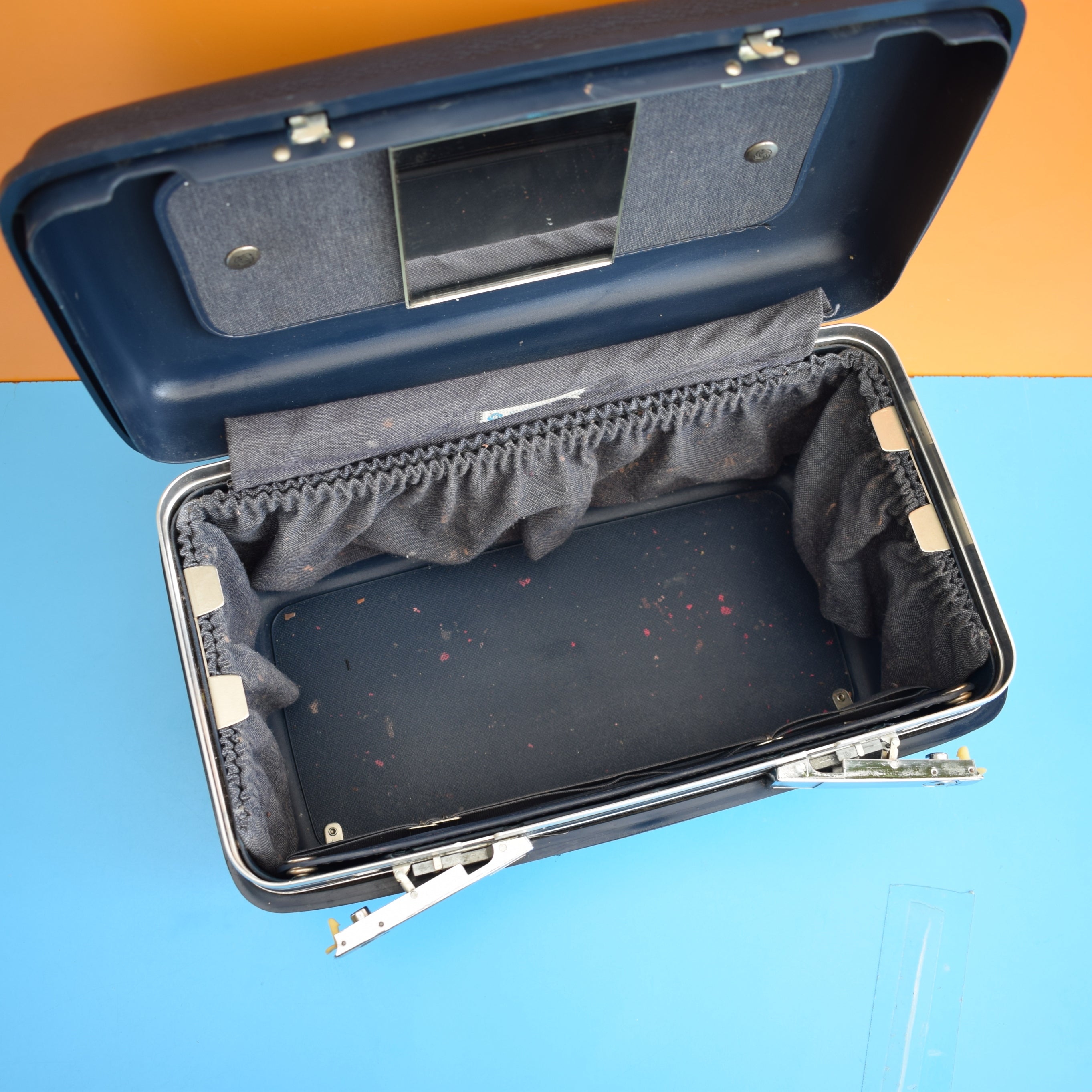 Samsonite vanity case price 2025