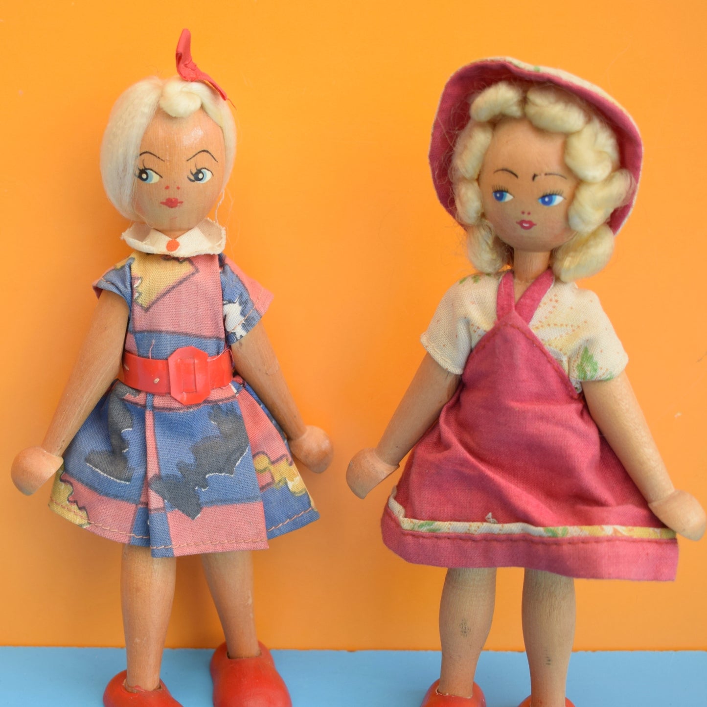 Vintage 1950s Wooden Polish Peg Dolls - Ladies