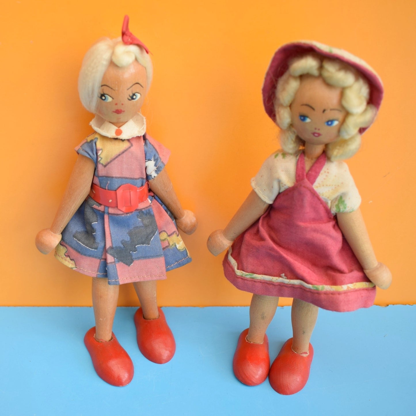 Vintage 1950s Wooden Polish Peg Dolls - Ladies