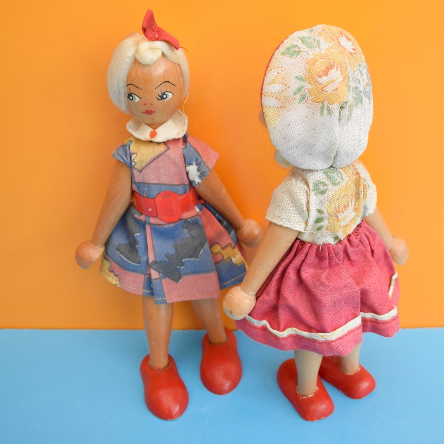 Vintage 1950s Wooden Polish Peg Dolls - Ladies