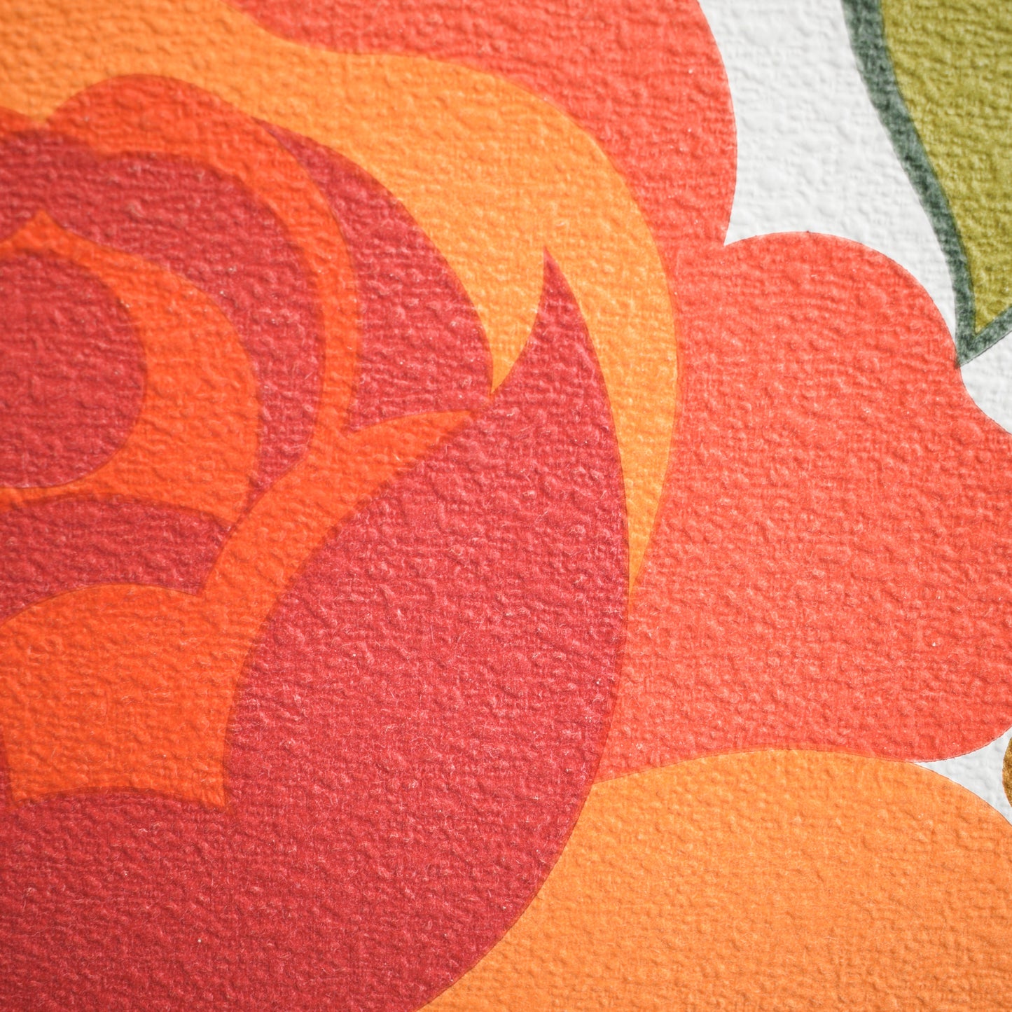 Vintage 1960s Flower Wallpaper - Orange Roses