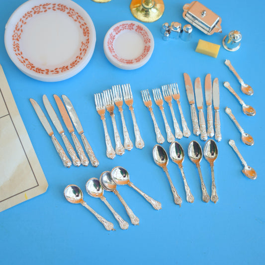 Vintage 1970s Sindy Doll Cutlery / Tableware Eet