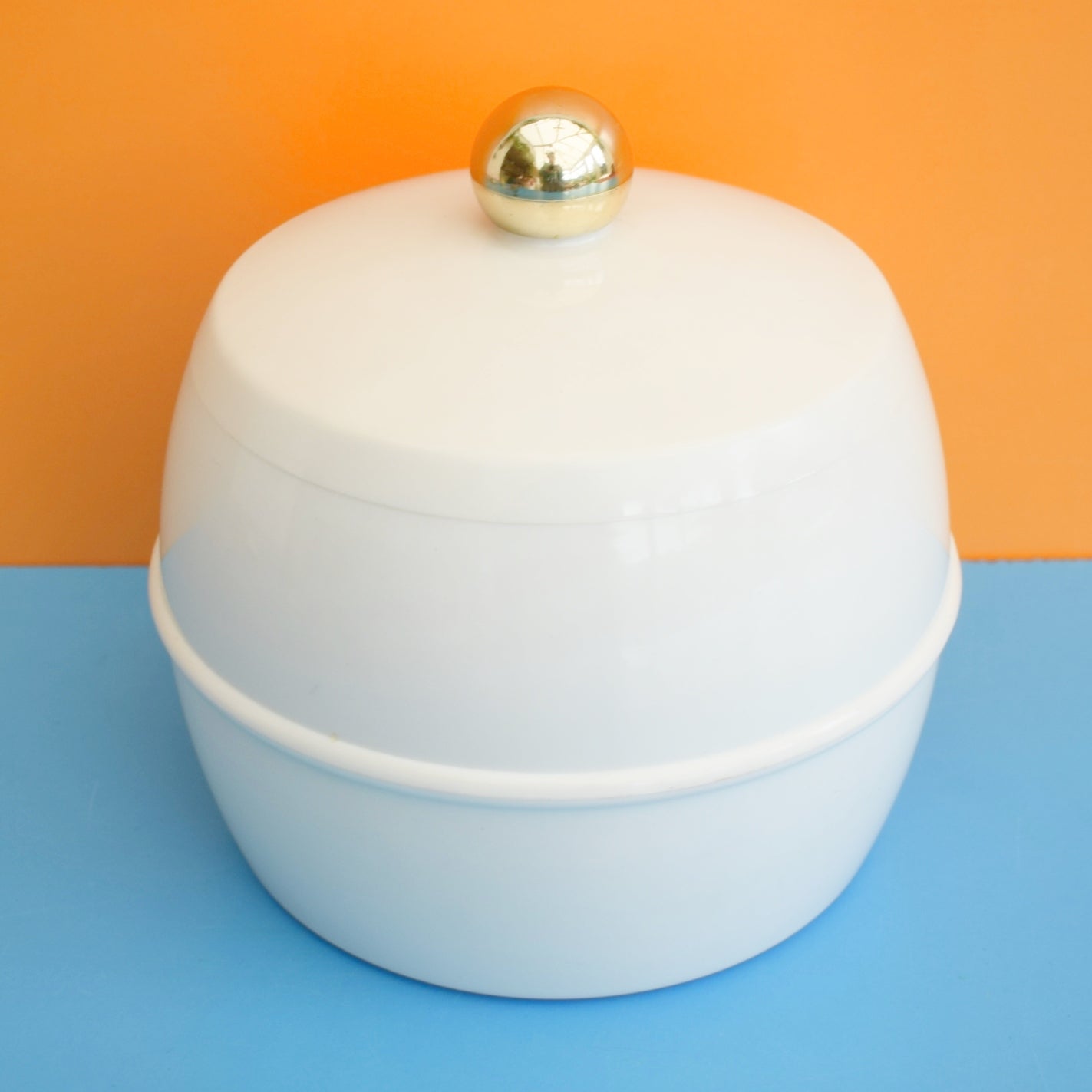 Vintage 1960s Plastic Ice Bucket - Insulex - White