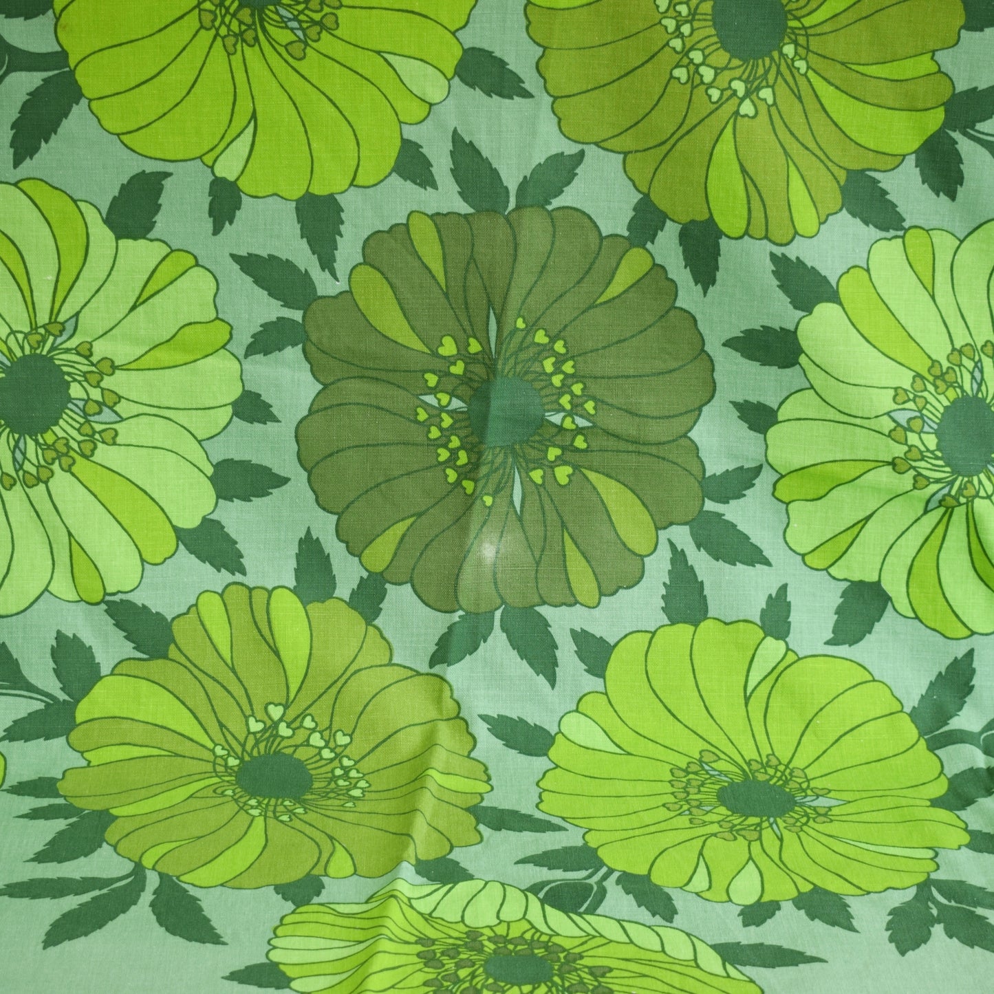 Vintage 1970s Round Tablecloth - Flower- Green