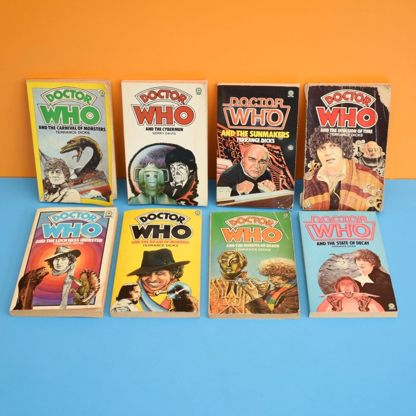 Vintage 1970s/ 80s Doctor Who Books .