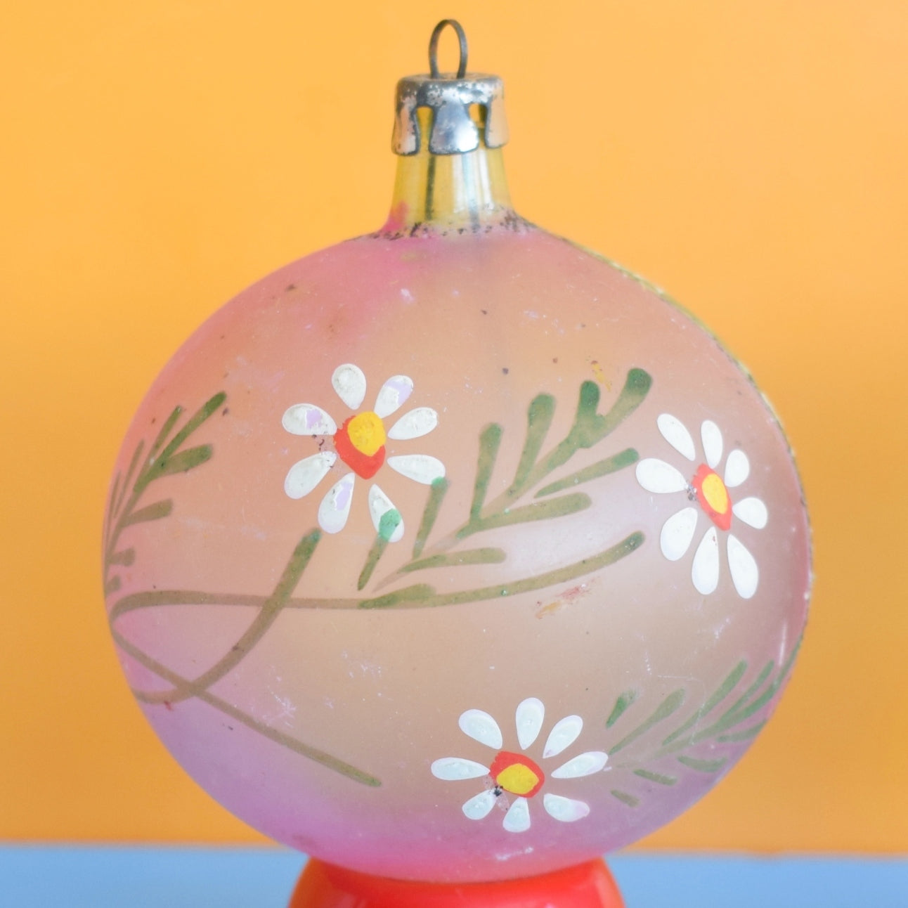 Vintage 1950s Glass Christmas Baubles - Hand Painted Daisies