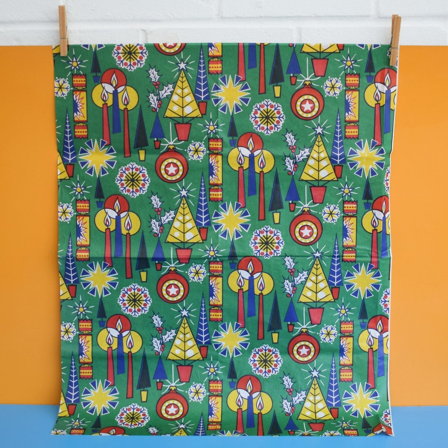 Vintage 1970s Christmas Wrapping Paper - Mixed single Sheets