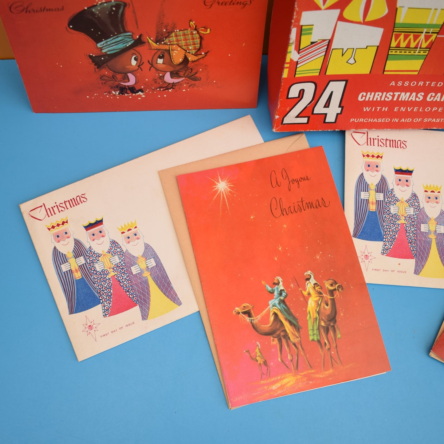 Vintage 1980s Box of Mixed Christmas Cards / Envelopes