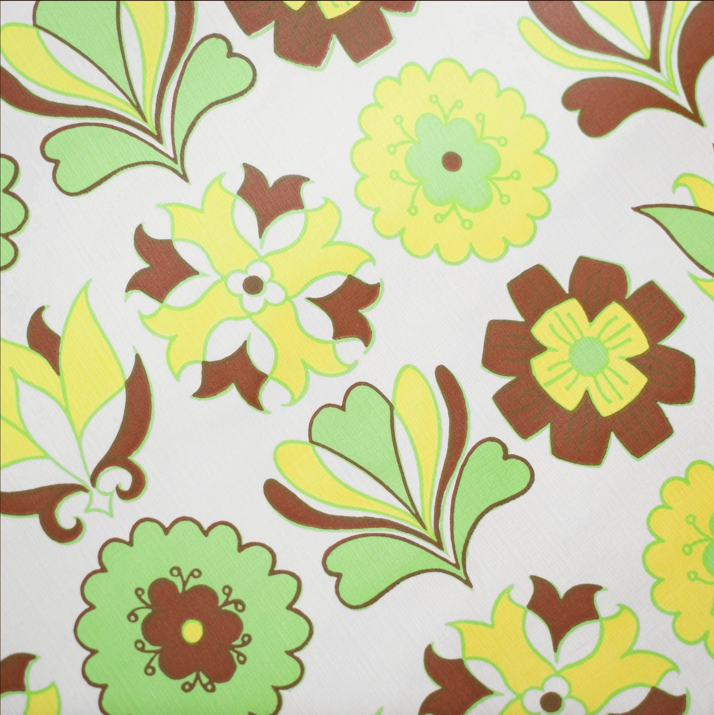 Vintage 1960s Wallpaper - Green/ Brown Flower