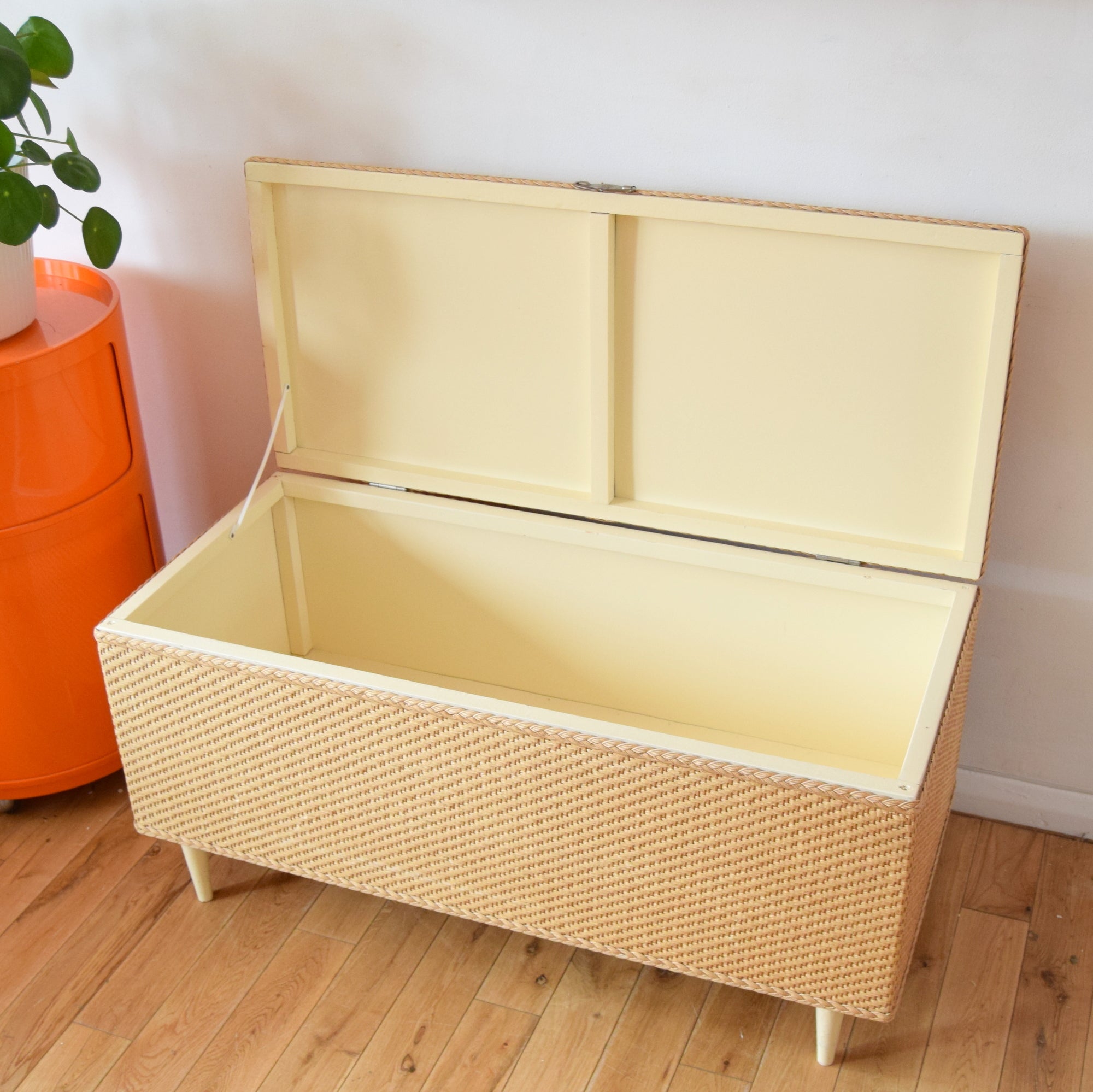 Retro blanket box sales