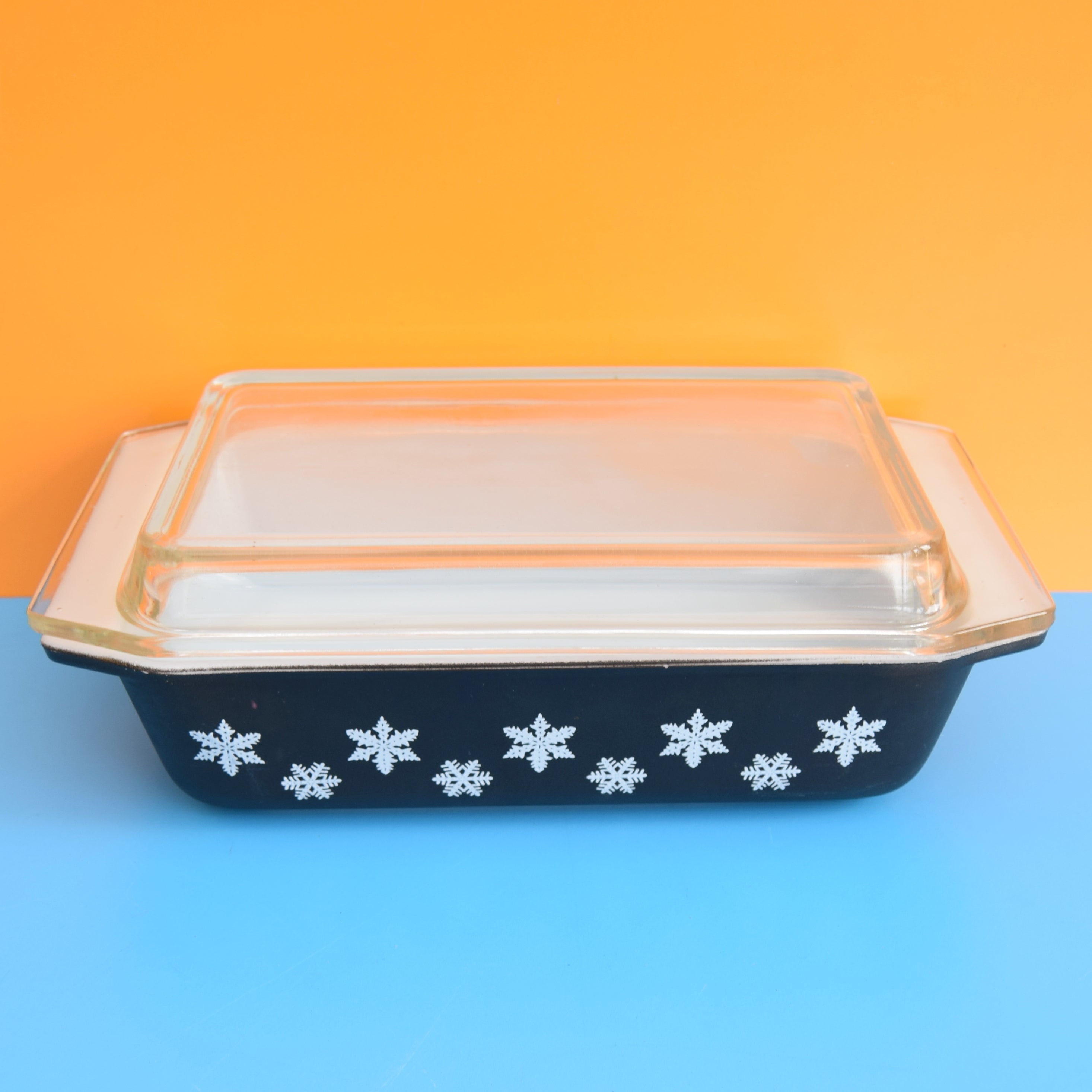 Pyrex Snowflake outlet Spacesaver