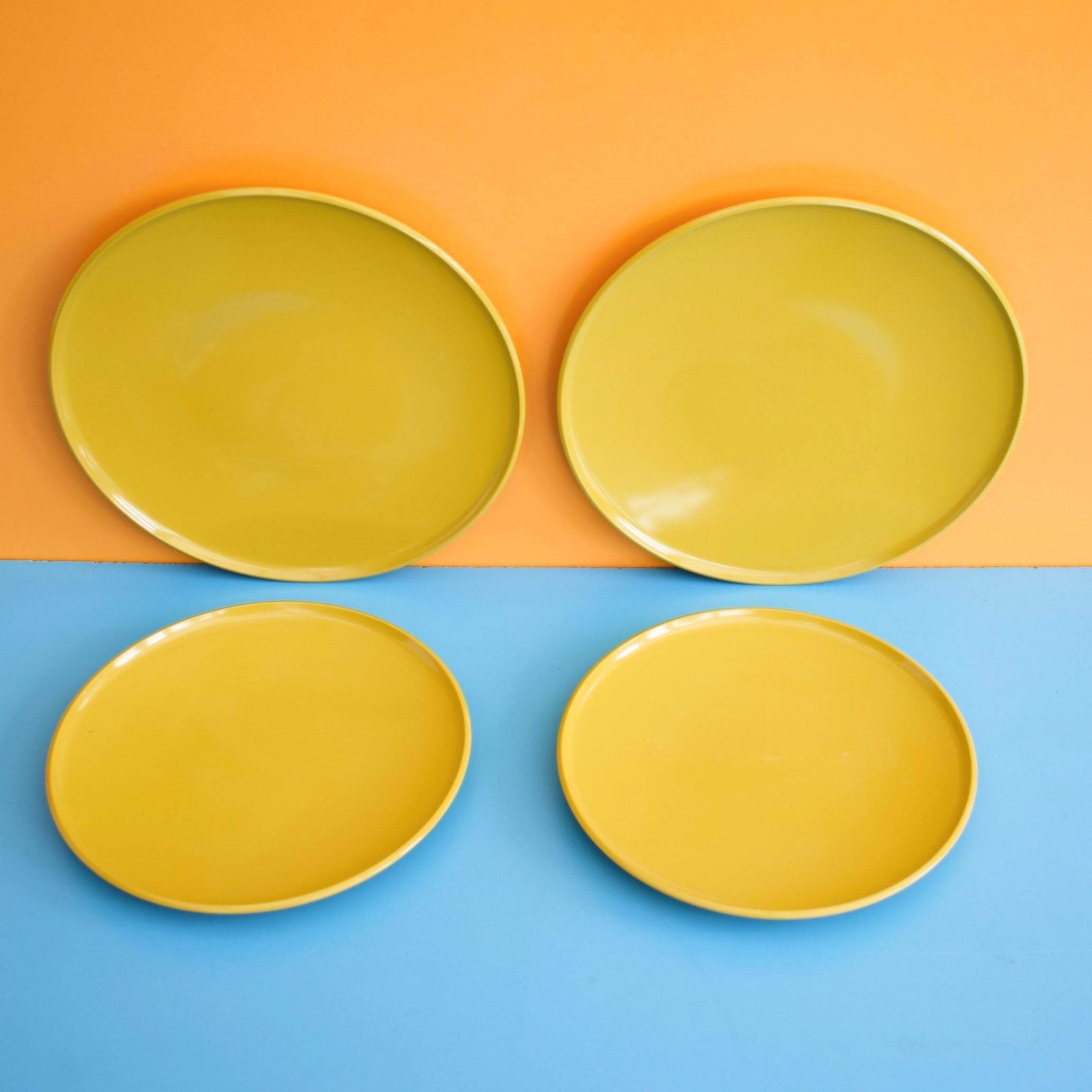 Vintage 1960s 24 shops Piece Yellow Melamine Dish Set