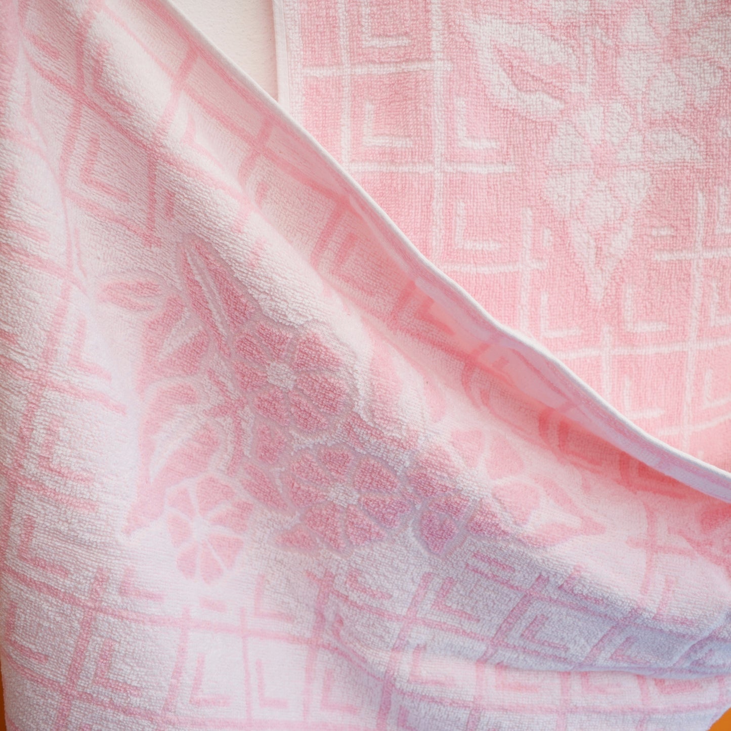 Vintage 1970s Cotton Bath Towel - Pink