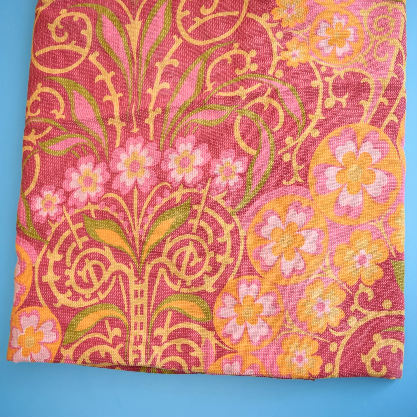 Vintage 1960s Bed Cover - M&S - Flower Power - Pink