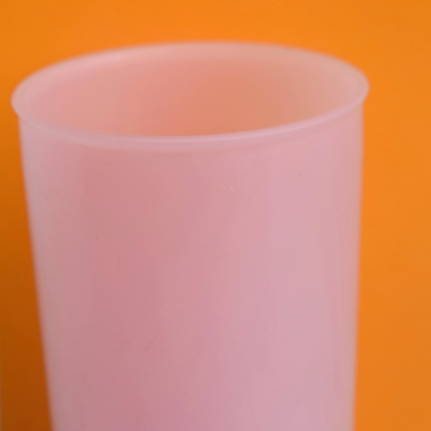 Vintage 1960s Plastic Tupperware / Similar - Pastel Shades