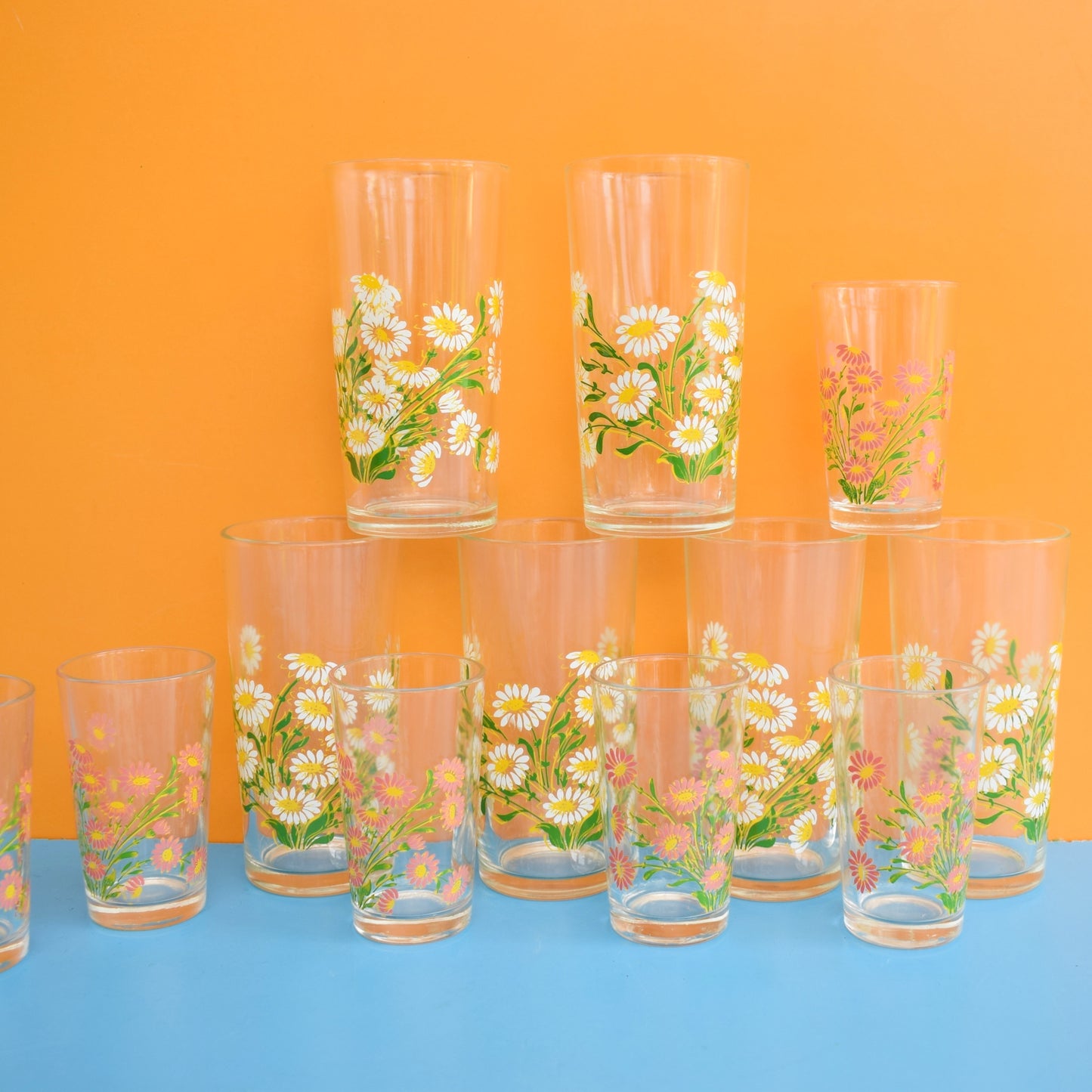 Vintage 1970s Pretty Drinking Glasses x6