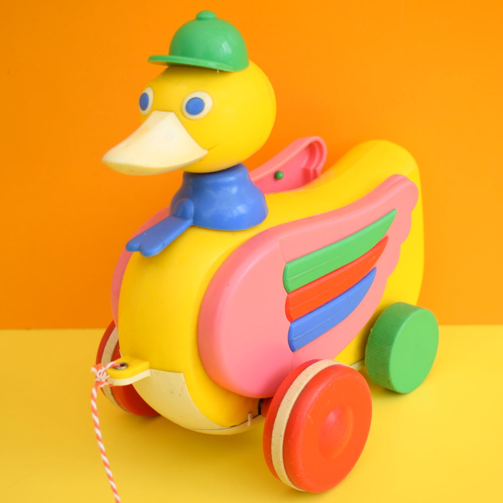 Duck pull toy sales that quacks